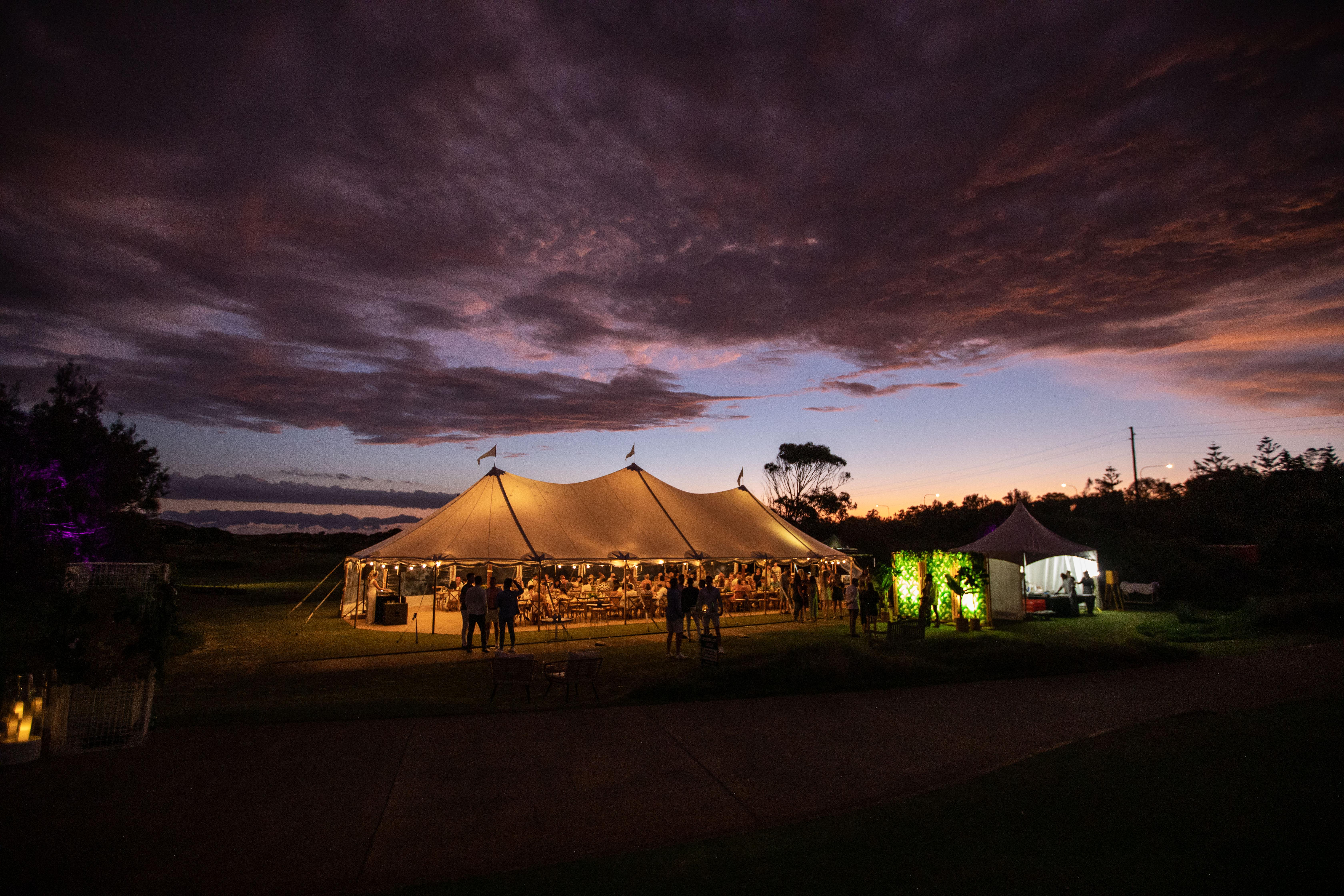 Pullman Magenta Shores Resort Entrance Exterior photo The tent at the 2011 Australian Open