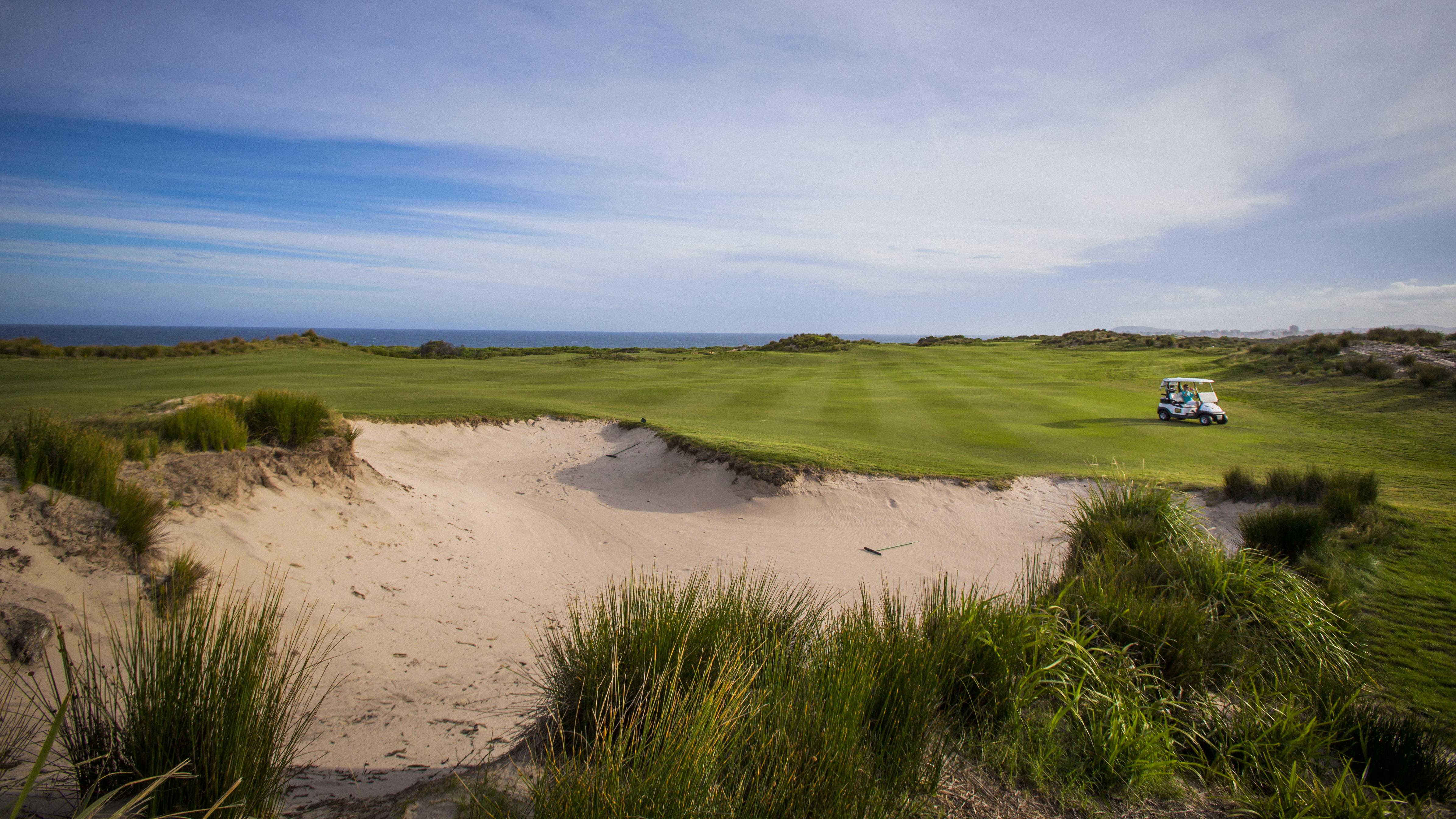 Pullman Magenta Shores Resort Entrance Exterior photo The 18th hole at the Old Head Golf Links