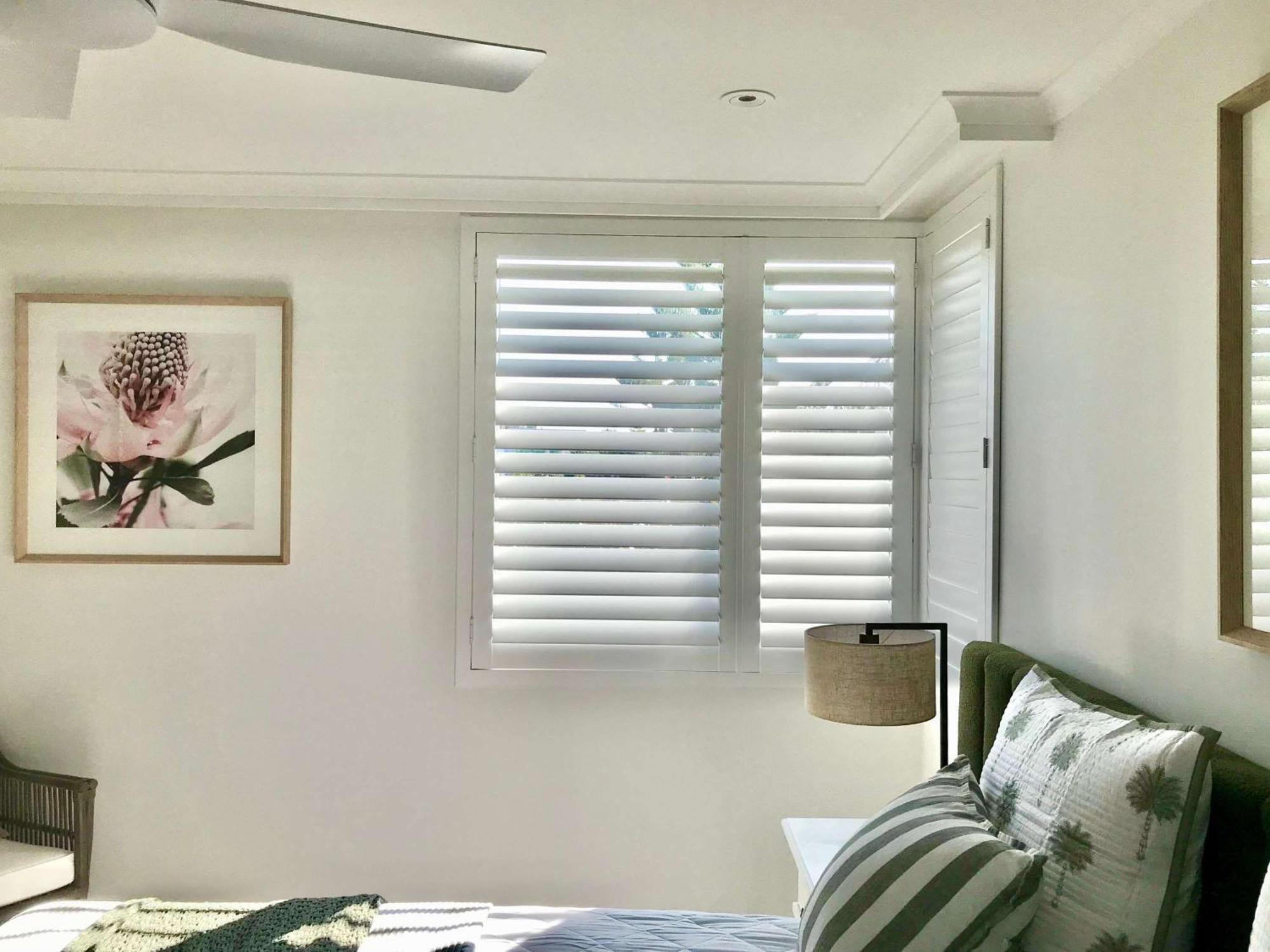 Pullman Magenta Shores Resort Entrance Exterior photo Plantation shutters